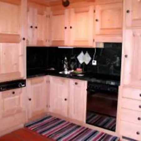 Casa Ravinatscha فندق