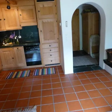 فندق Casa Ravinatscha Surselva